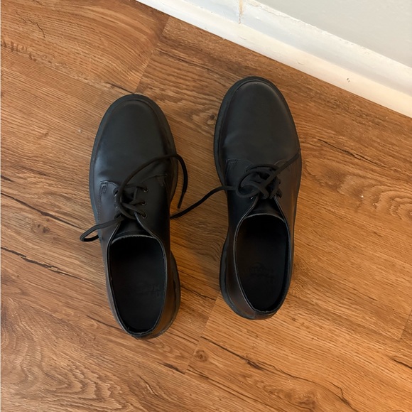 Classic Black Dr. Marten’s Shoes main image 7